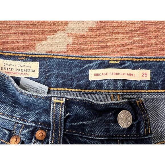 Levi's Premium RIBCAGE STRAIGHT ANKLE WOMEN'S JEANS Size 25 - Picture 7 of 9